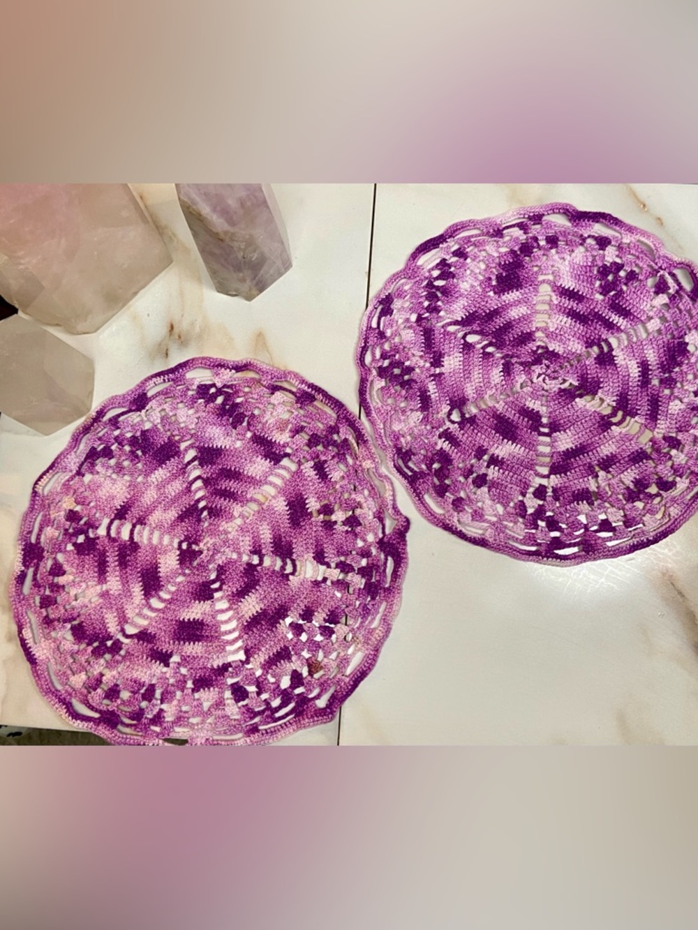 2 vintage doilies